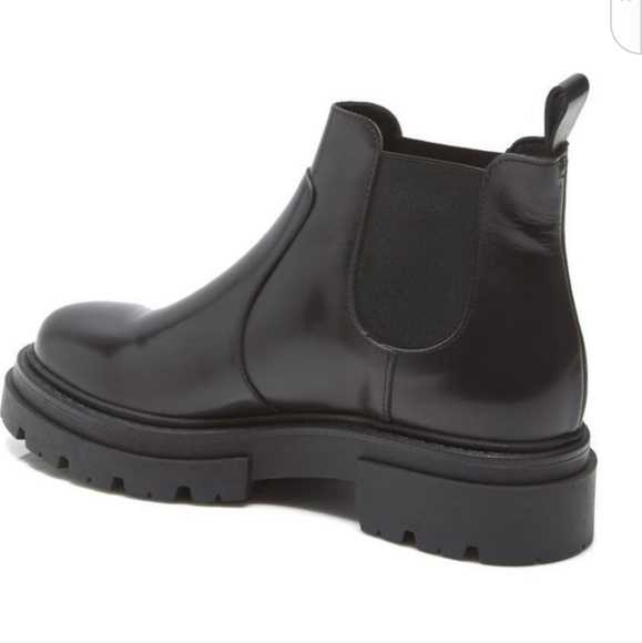 Free People Lola Leather Chunky Lug Sole Chelsea Boots Size 8.5 - Picture 2 of 13